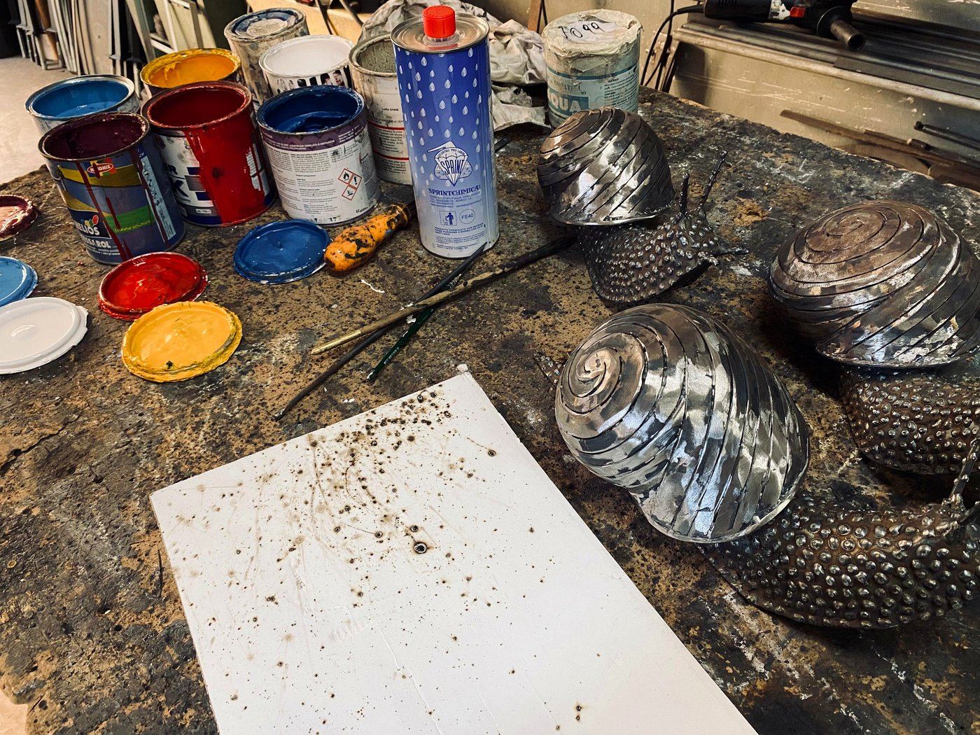 Gusci grezzi prima della pittura